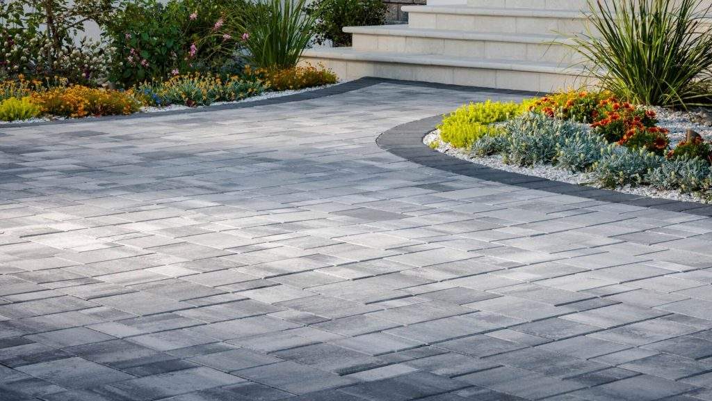 belgard paver driveaway - mercury
